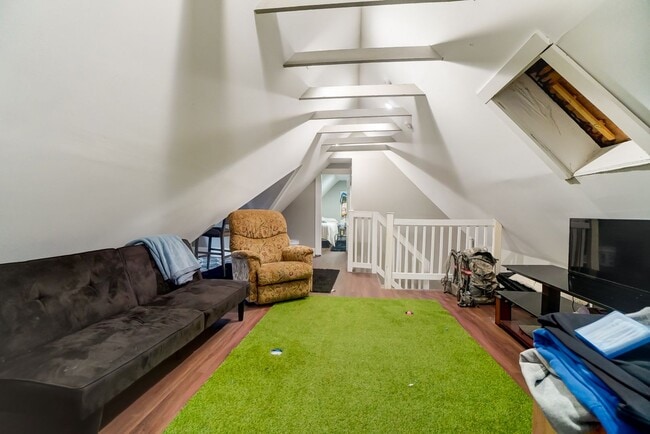 Building Photo - Large Clifton House For 2026-2027!