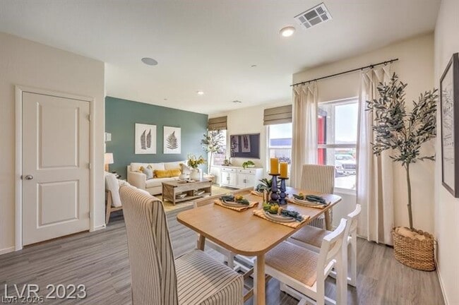 Building Photo - 440 Moonlight Cove Dr