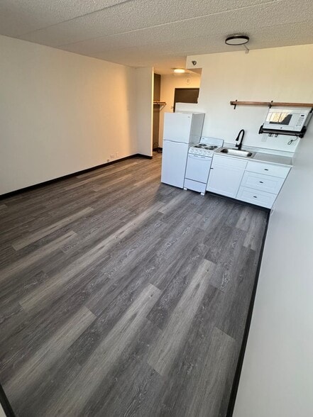 Interior Photo - The McCoy @ 8035