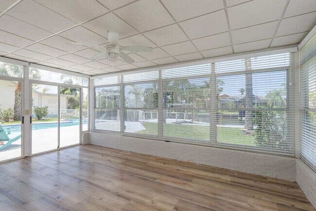 Building Photo - 4246 Marine Pkwy