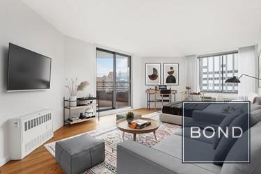 Building Photo - 520 Second Avenue