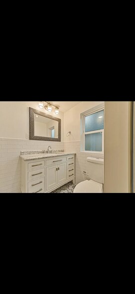 Building Photo - 511 Jessamine Blvd