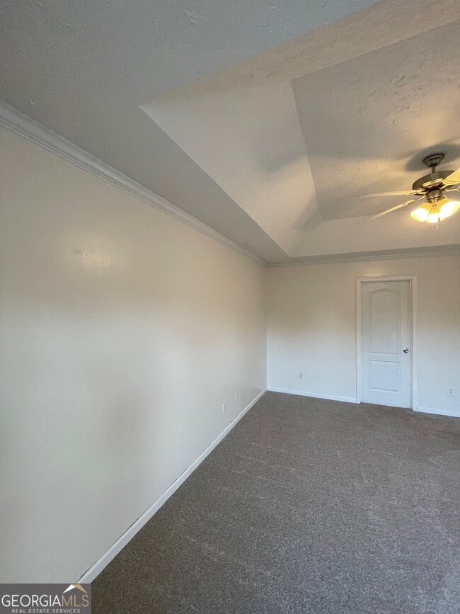 Building Photo - 721 Meadow Spring Dr