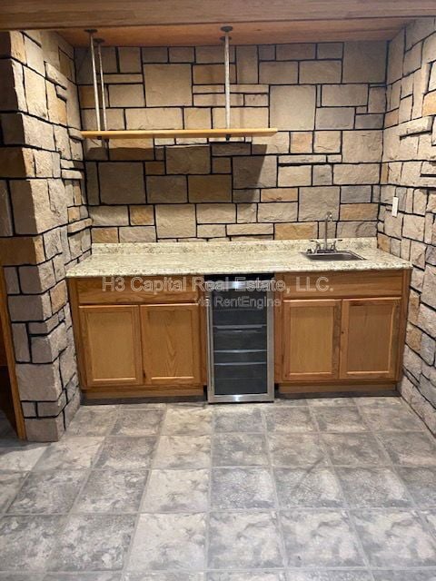 Building Photo - 2852 Fairway Dr