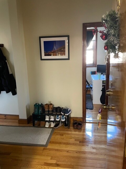 Building Photo - 219 Park Dr