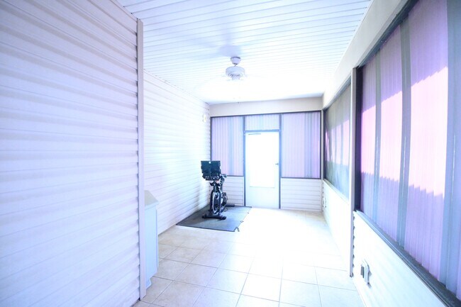 Building Photo - 4742 NW 79th Rd