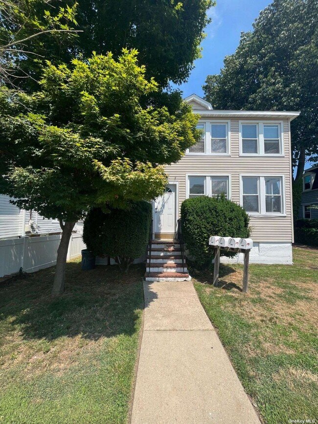 38 Hamilton Ave 38 Hamilton Ave Oyster Bay NY 11771 Apartment Finder