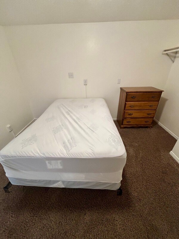 Building Photo - 1643 S State St