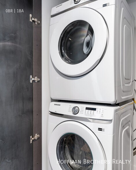 Building Photo - 3688 Overland Ave