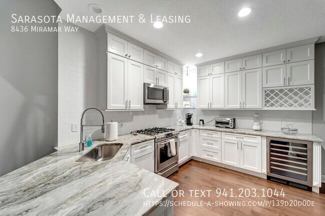 Building Photo - 8436 Miramar Way