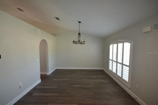 Building Photo - 241 Pine Shadow Ln