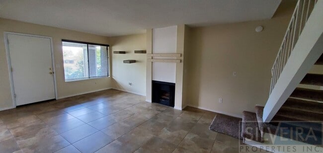 Building Photo - 2 Bedroom condo available in south Santa Maria!