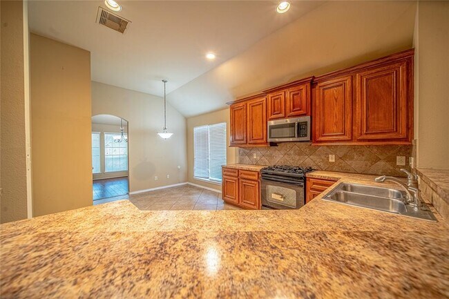 Building Photo - 11007 Witherspoon Dr