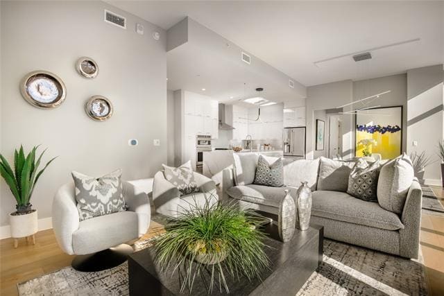 Building Photo - 3031 Oliver St