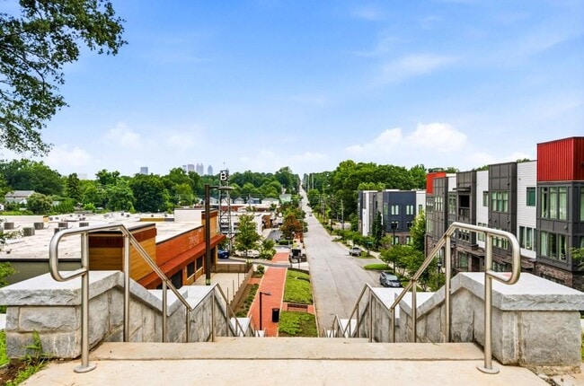 Building Photo - 395 Pratt Dr SE