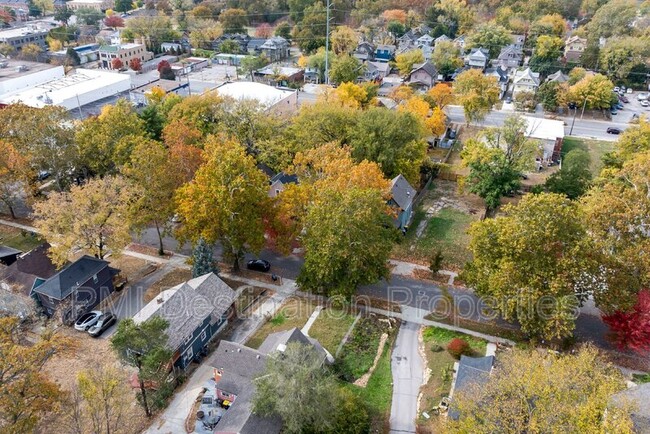 Building Photo - 4432 Forest Ave