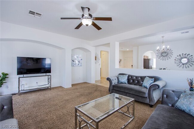 Building Photo - 29 Blue Sunrise Ave