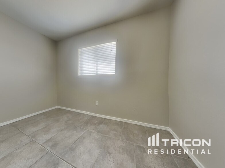 Building Photo - 5534 Canyon Forest Dr