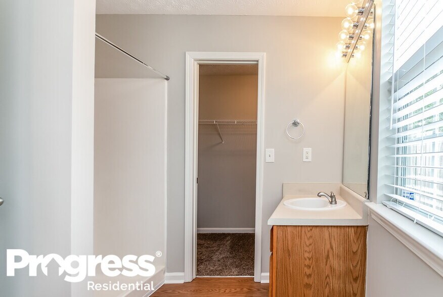 Building Photo - 838 White Dove Dr