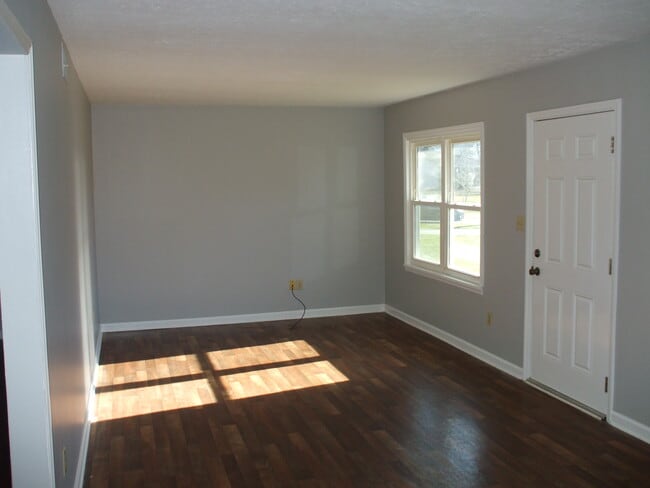 Building Photo - 816 W Town Ct