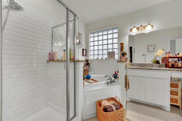 Building Photo - 345 Twin Creeks Dr