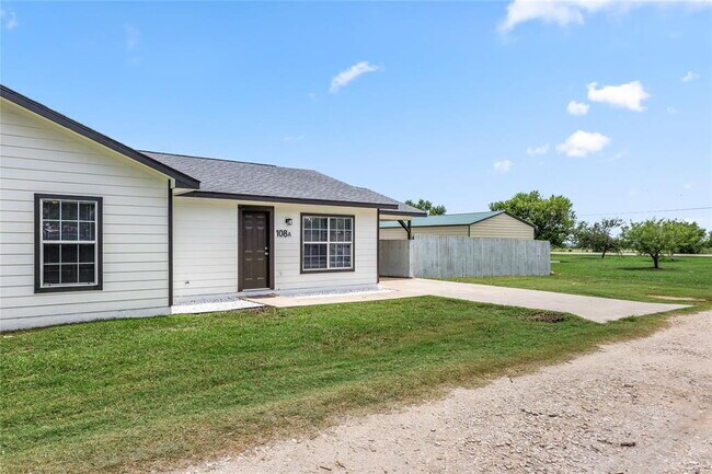 Building Photo - 108 Gm Ln