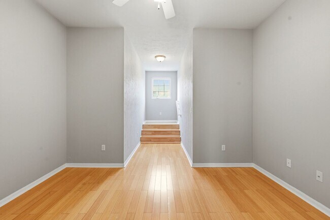 Building Photo - 162 SW 145th Dr