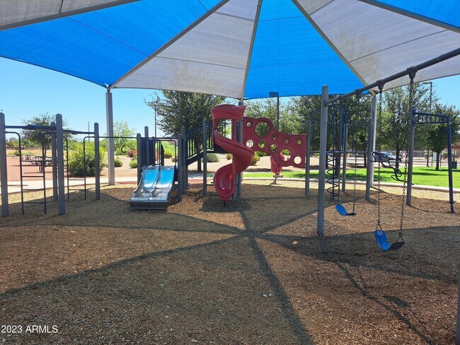 Building Photo - 7125 N 68th Dr