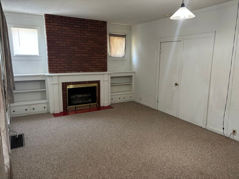 Bedroom #1 - 301 N Pacific St