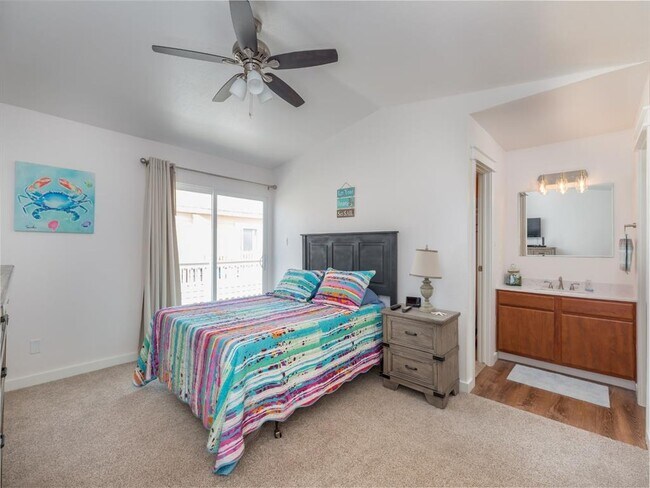 Building Photo - 3506 Cove View Blvd