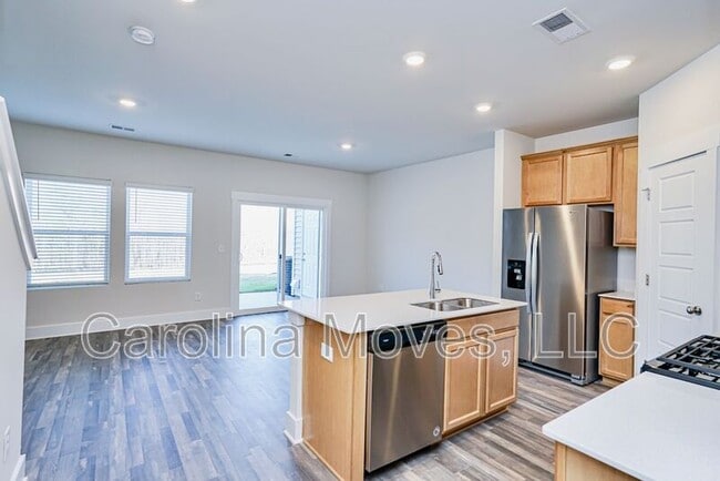 Building Photo - 603 Purteview Pl