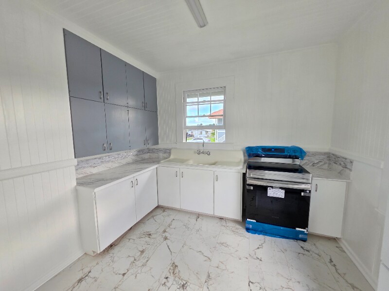 Building Photo - 418 Kukuau St