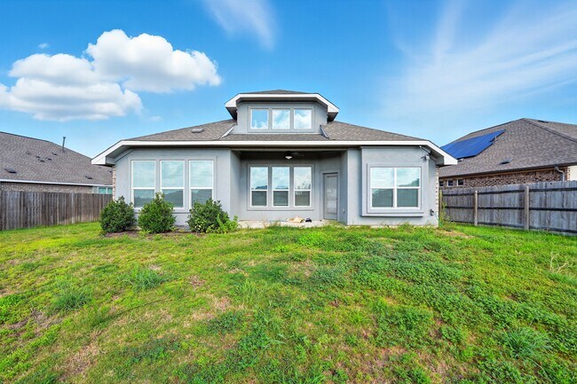 Building Photo - 1544 Devine Lake Bnd
