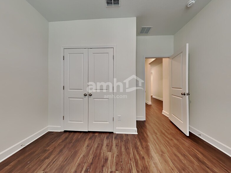 Building Photo - 12331 Paperbark Pl