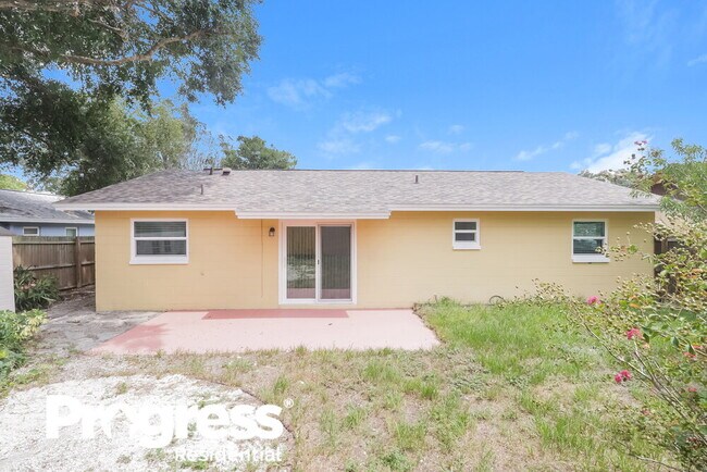 Building Photo - 1604 Stonehaven Way