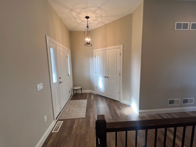 Building Photo - 8916 Pine Hollow Pl