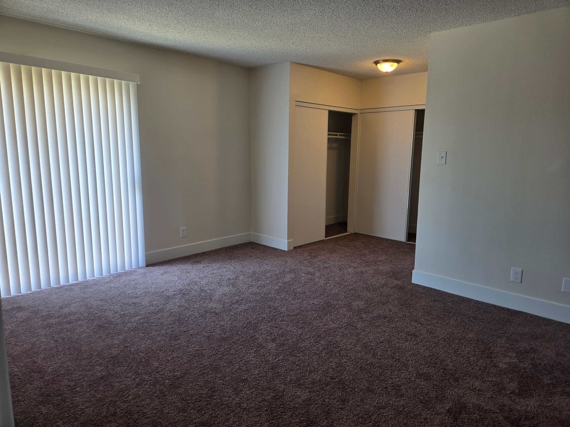 Master suite with two closets - 5530 Ackerfield Ave