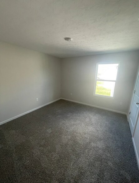 Building Photo - 905 Brubaker Dr