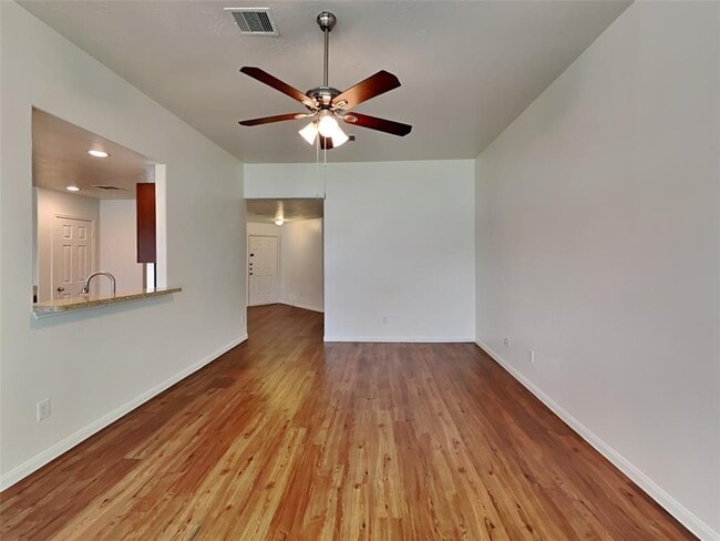 Building Photo - 26 Mira Loma Dr