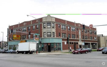 Building Photo - 652-658 E 81st St
