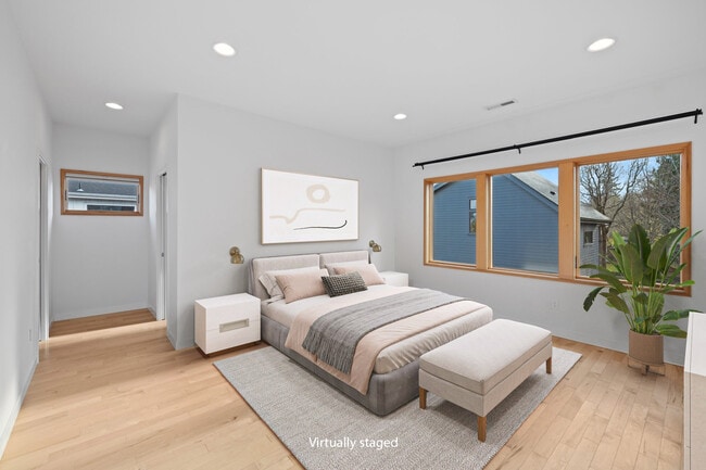 Building Photo - 2038 NE Morgan St