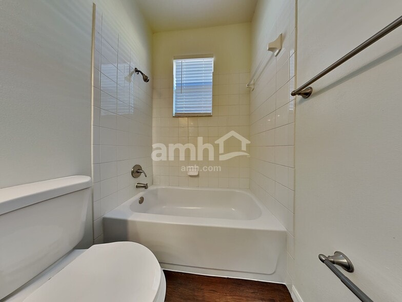 Building Photo - 13219 Beechberry Dr