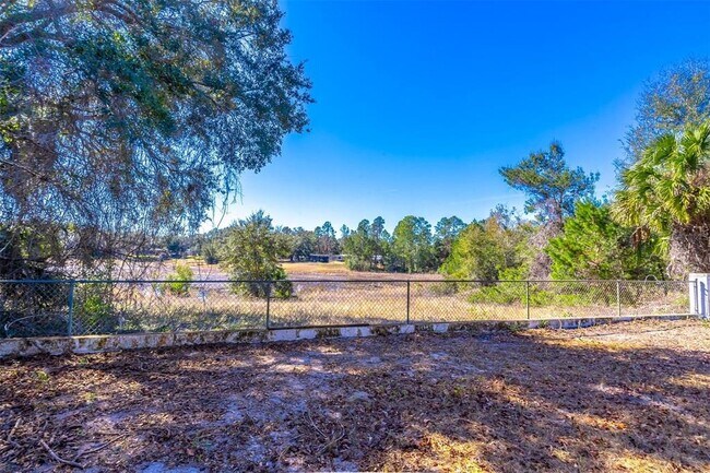 Building Photo - 16880 SE 63rd Ln