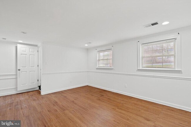 Building Photo - 7515 Pleasant Way
