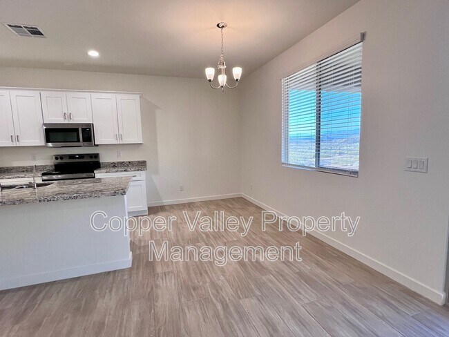 Building Photo - 13848 E Barwick Dr