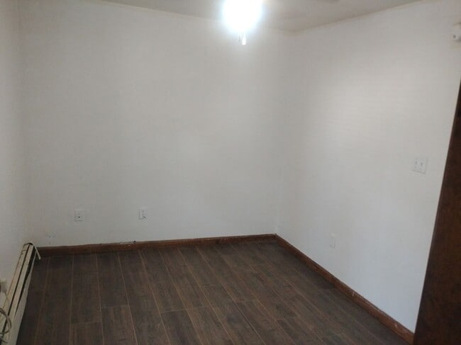 Building Photo - 13-15 Clinton Street, Upper