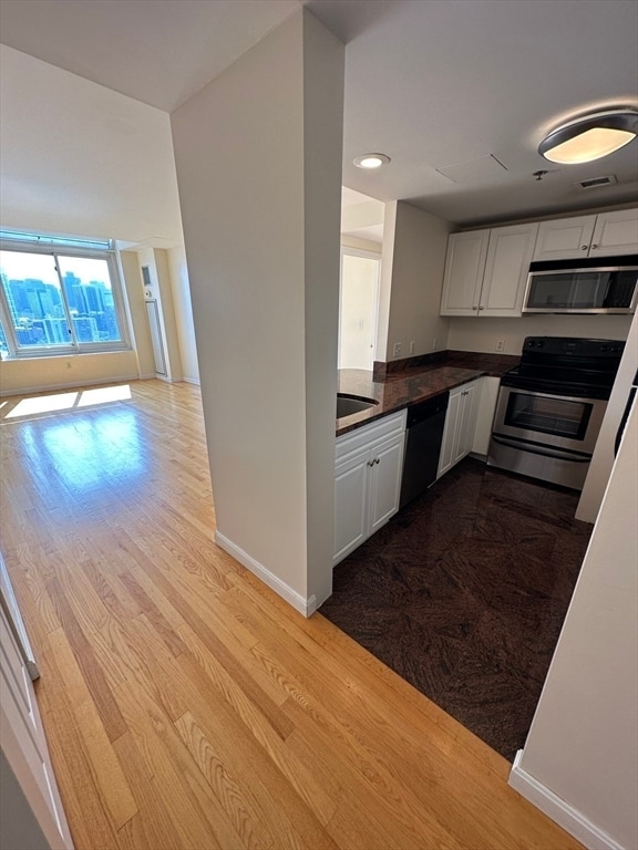 Building Photo - 8 Museum Way