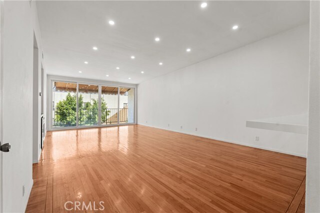 Building Photo - 1559 Winona Blvd