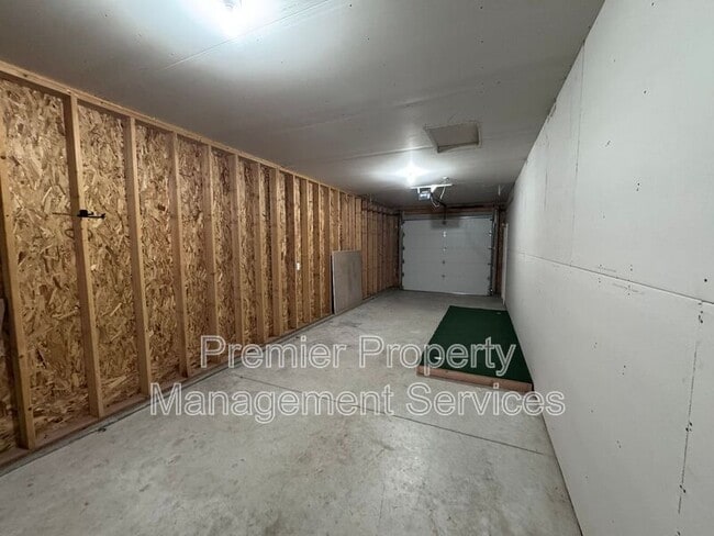 Building Photo - 2522 Hunter Hall St