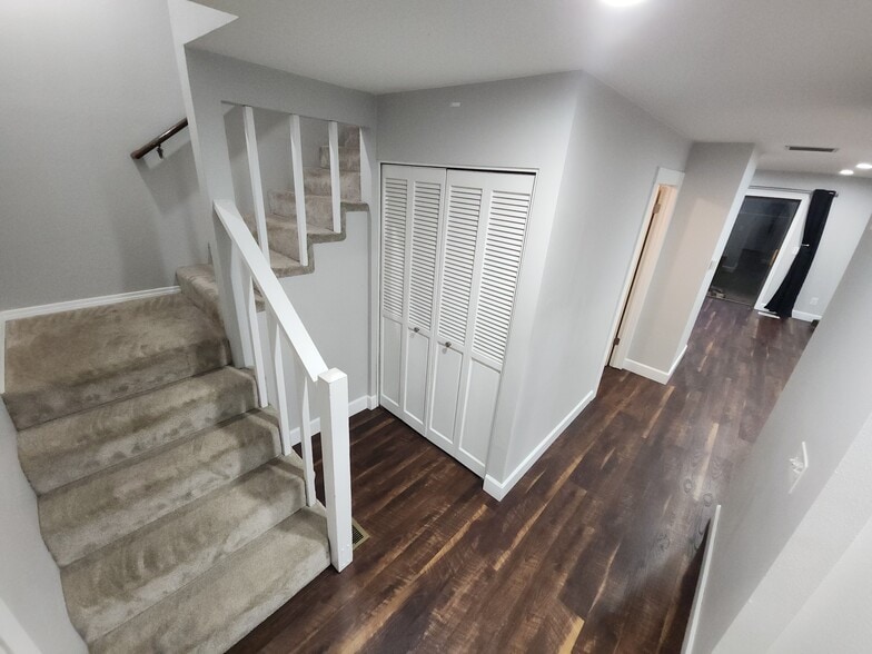 Building Photo - 38 NE 143rd Ave